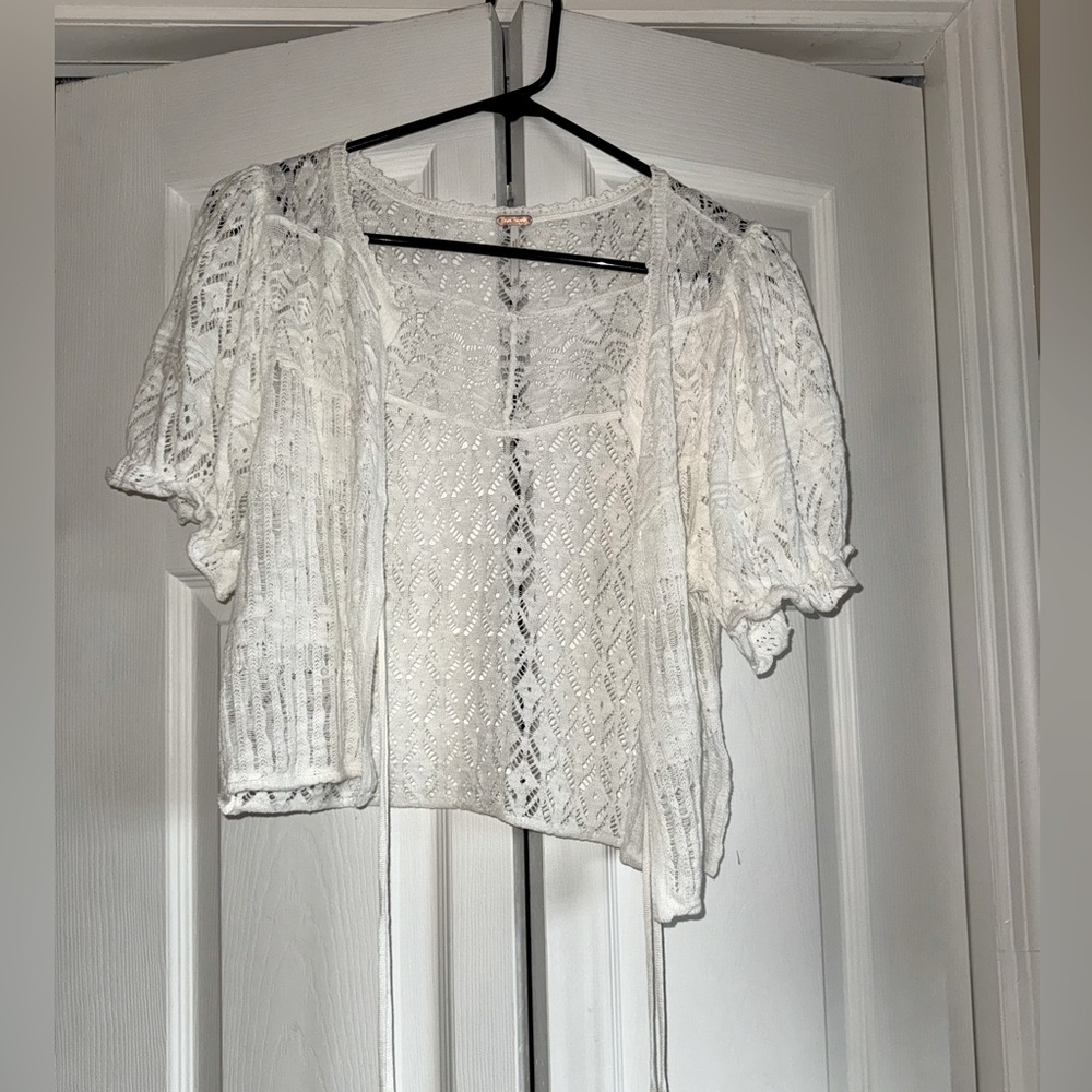 Free People Lucie Cropped Tie Front Sweater in Ivory Size S EUC